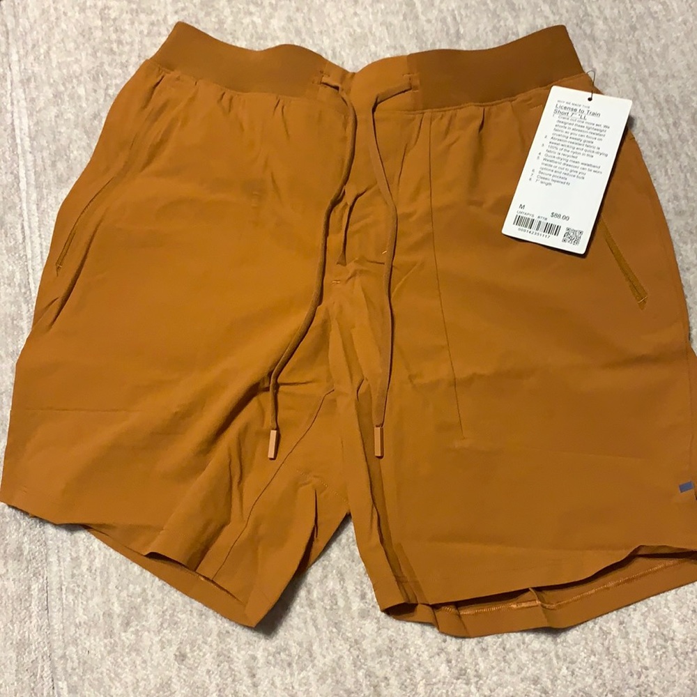 Lululemon license to train Short 7”*LL